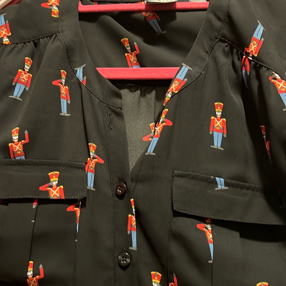 Nut cracker print over black